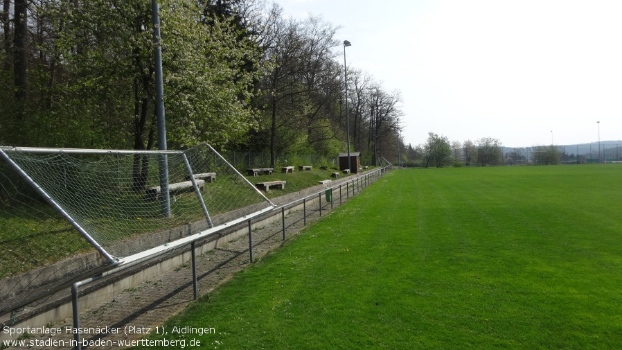 Aidlingen, Sportanlage Hasenäcker Platz 1