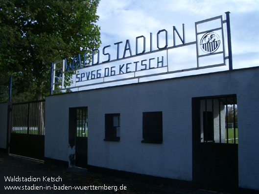 Waldstadion, Ketsch