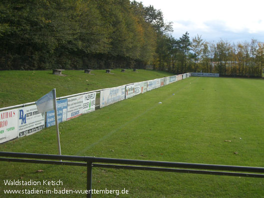 Waldstadion, Ketsch