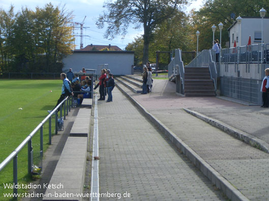 Waldstadion, Ketsch