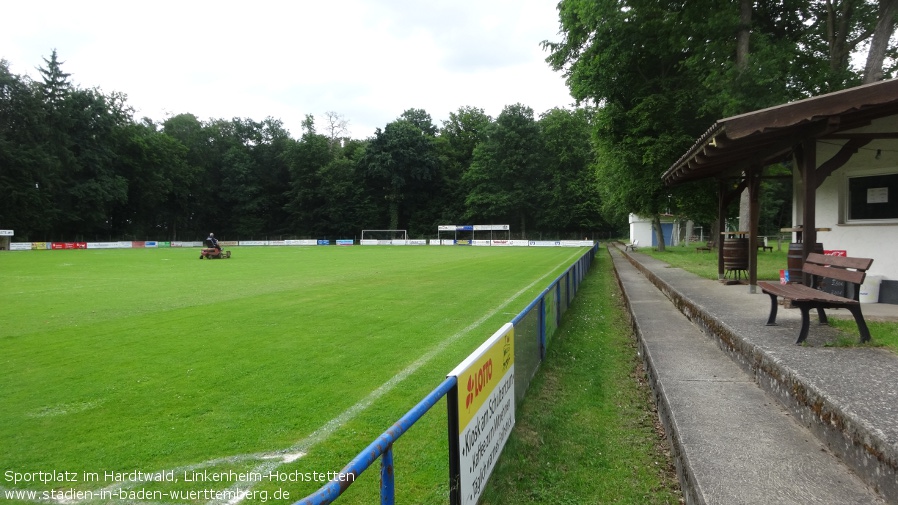 Linkenheim-Hochstetten, Sportplatz im Hardtwald