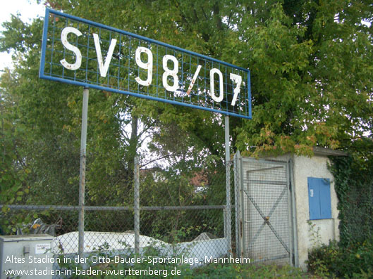 Altes Stadion in der Otto-Bauder-Sportanlage, Mannheim