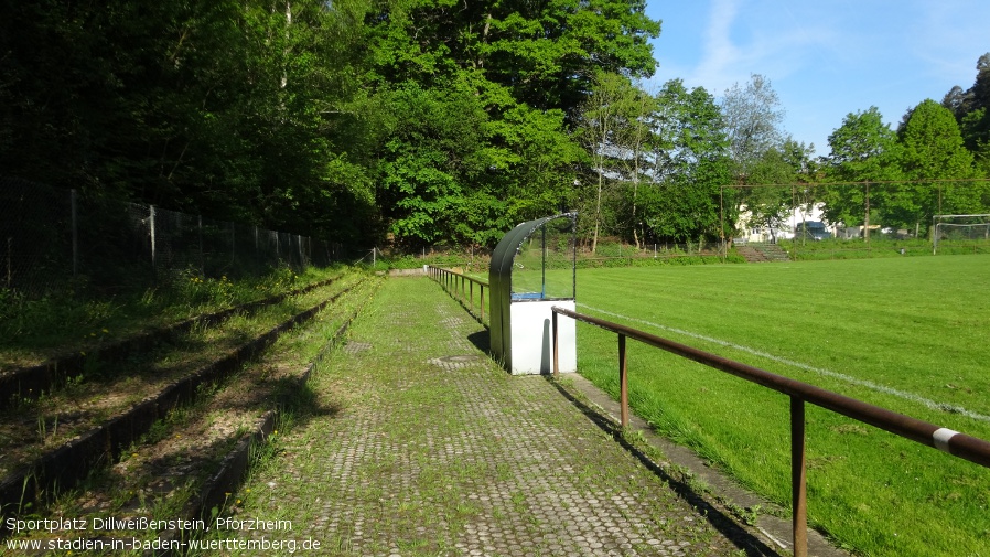 Pforzheim, Sportplatz Dillweißenstein