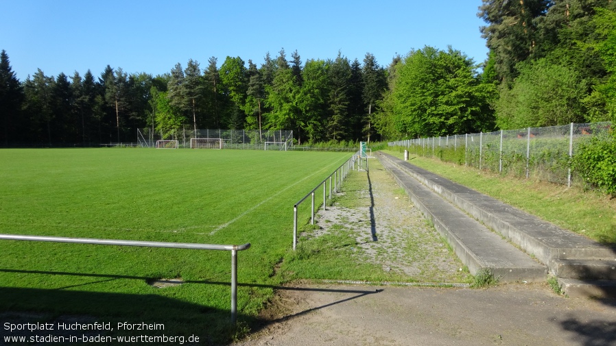 Pforzheim, Sportplatz Huchenfeld