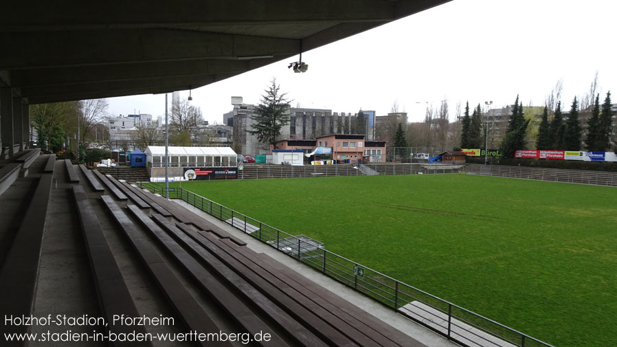 Holzhof-Stadion, Pforzheim