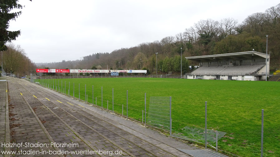 Holzhof-Stadion, Pforzheim