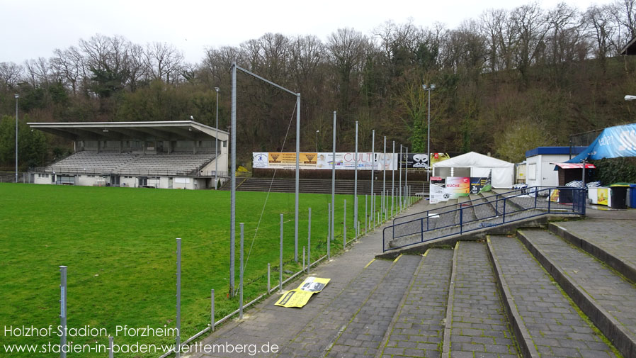 Holzhof-Stadion, Pforzheim