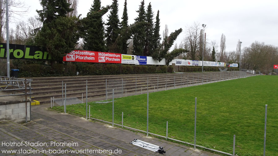 Holzhof-Stadion, Pforzheim