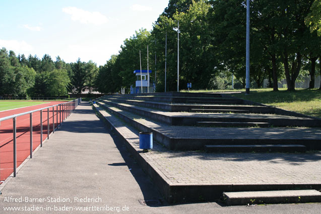 Alfred-Barner-Stadion, Riederich