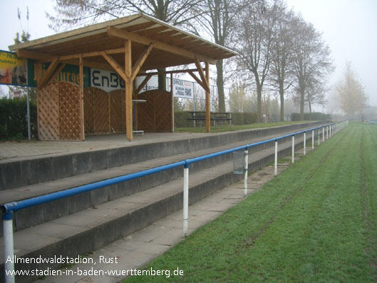 Allmendwaldstadion, Rust