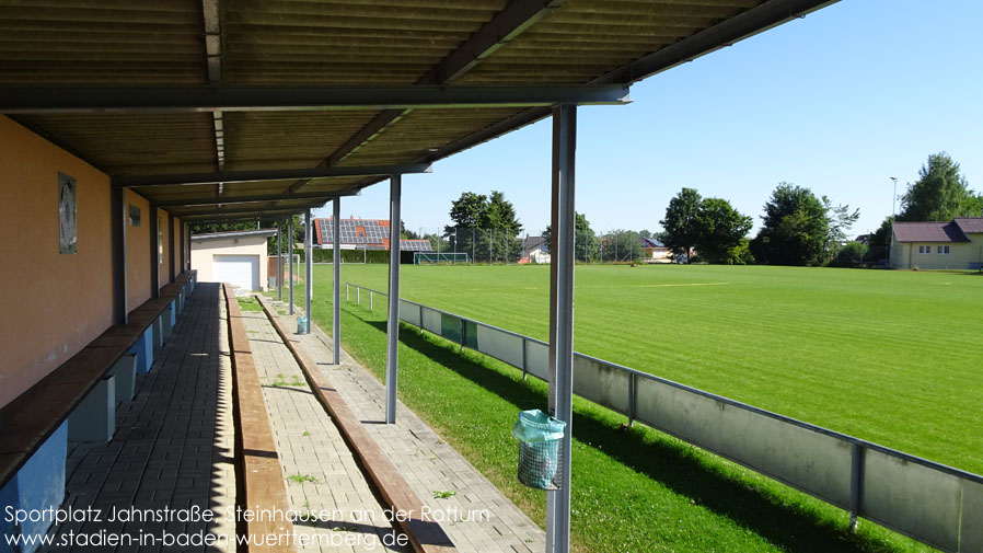 Steinhausen an der Rottum, Sportplatz Jahnstraße