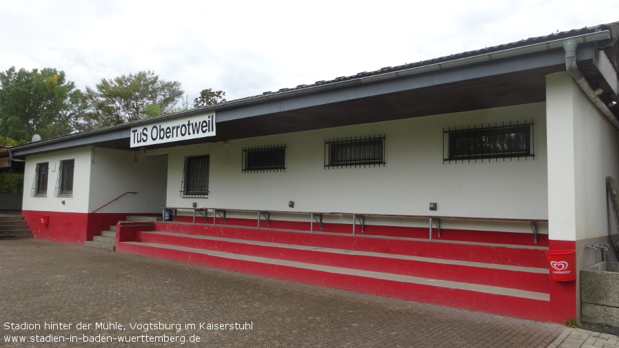 Vogtsburg im Kaiserstuhl, Stadion hinter der Mühle