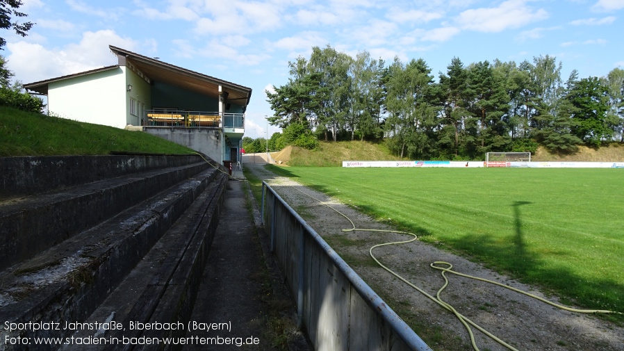 Biberbach, Sportplatz Jahnstraße