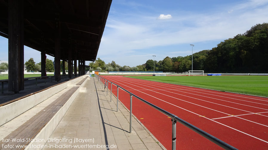 Dingolfing, Isar-Wald-Stadion