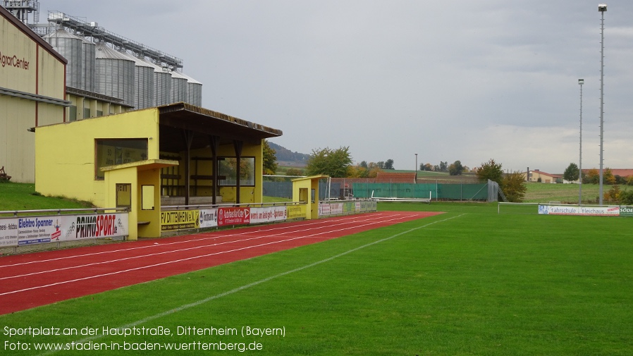 Dittenheim, Sportplatz an der Hauptstraße