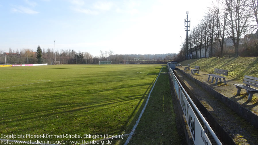 Eisingen, Sportplatz Pfarrer-Kümmert-Straße