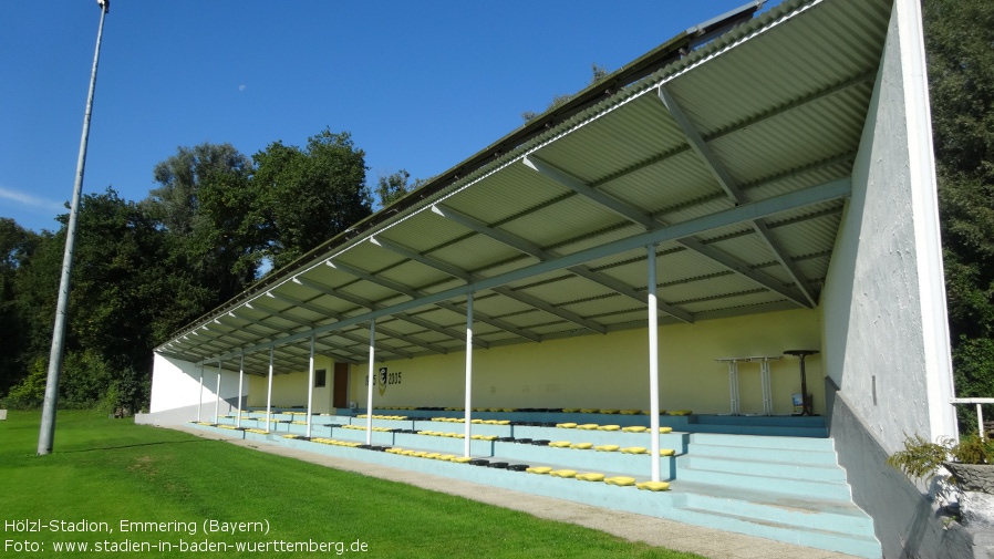 Hölzl-Stadion, Emmering