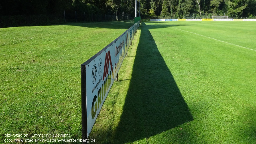 Hölzl-Stadion, Emmering