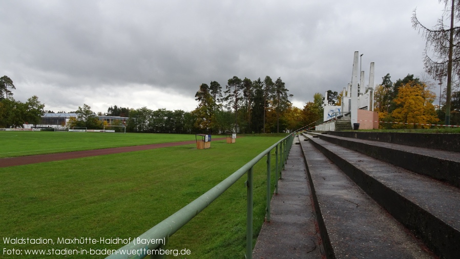 Maxhütte-Haidhof, Waldstadion