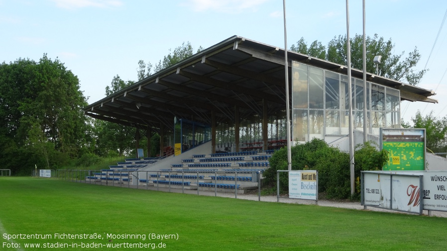 Moosinning, Sportzentrum Fichtenstraße