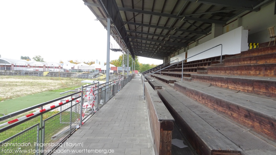 Regensburg, Jahnstadion