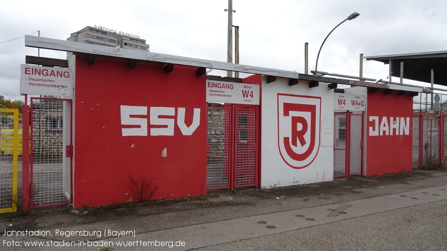 Regensburg, Jahnstadion