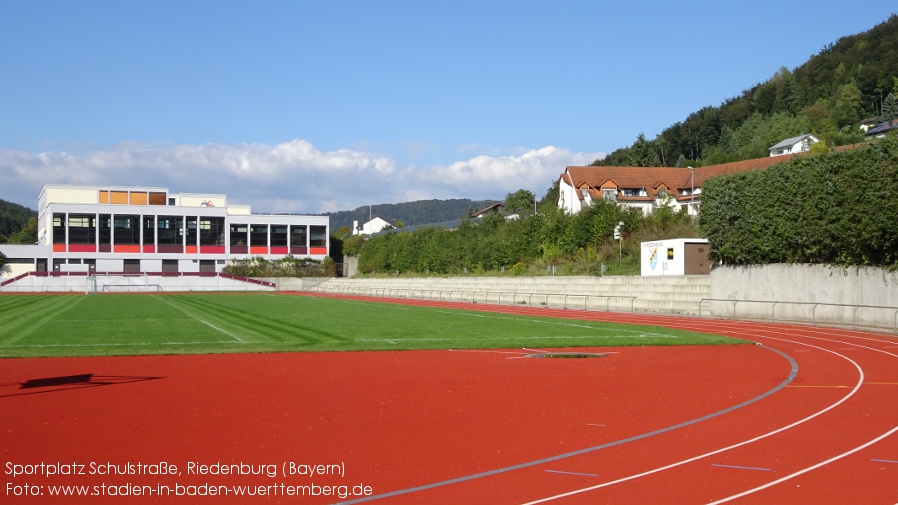 Riedenburg, Sportplatz Schulstraße