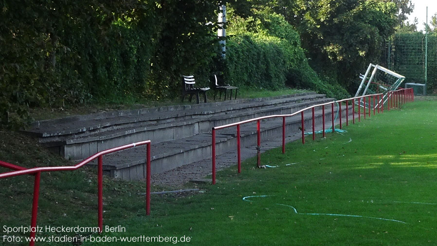 Berlin-Charlottenburg, Sportplatz Heckerdamm