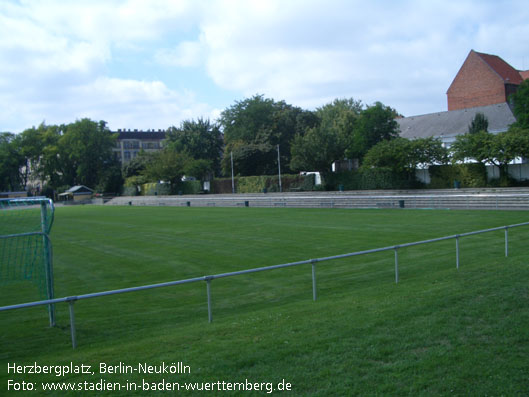 Herzbergplatz, Berlin-Neukölln