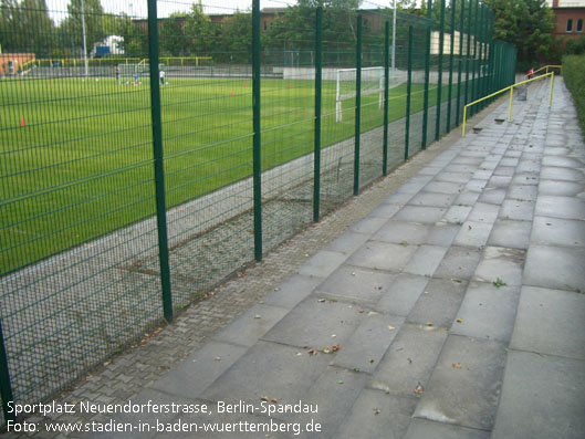 Sportplatz Neuendorfer Straße, Berlin-Spandau