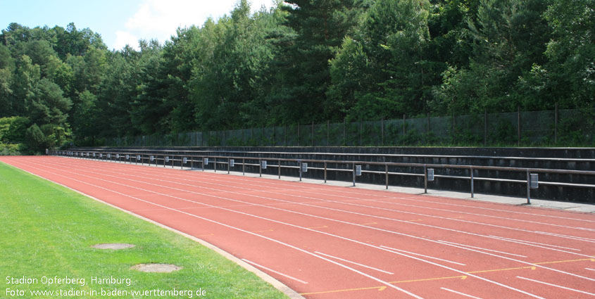 Opferberg-Stadion, Hamburg-Hausbruch