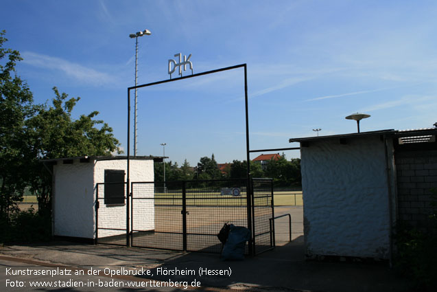 Kunstrasenplatz an der Opelbrücke, Flörsheim (Hessen)