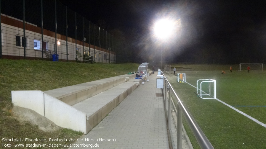 Rosbach vor der Höhe, Sportplatz Eisenkrain