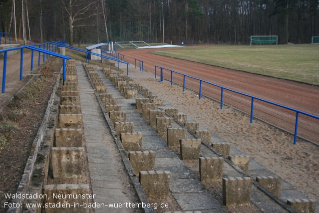 Waldstadion, Neukloster