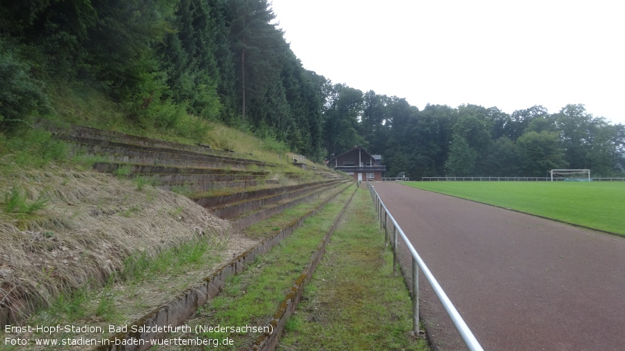 Bad Salzdetfurth, Ernst-Hopf-Stadion (Niedersachsen)