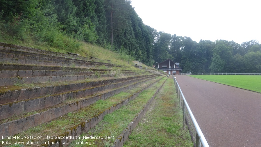 Bad Salzdetfurth, Ernst-Hopf-Stadion (Niedersachsen)