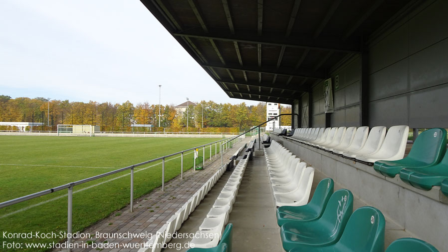 Konrad-Koch-Stadion ehemals Stadion Franzsches Feld, Braunschweig (Niedersachsen)