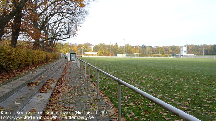 Konrad-Koch-Stadion ehemals Stadion Franzsches Feld, Braunschweig (Niedersachsen)