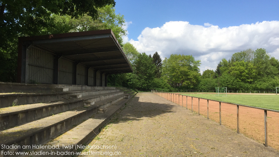 Twist, Stadion am Hallenbad