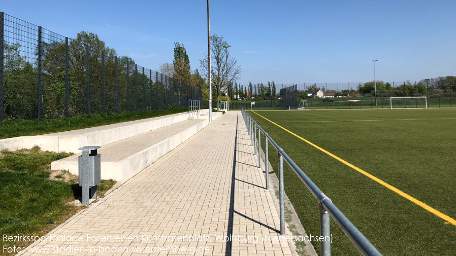 Wolfsburg, Bezirkssportanlage Fallersleben (Kunstrasenplatz)