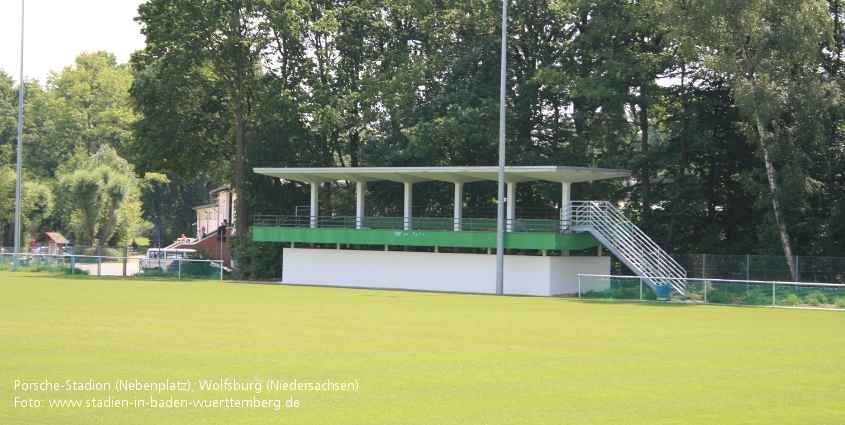 Nebenplatz am Porsche-Stadion, Wolfsburg (Niedersachsen)