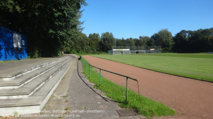 Bottrop, Sportplatz in den Weywiesen