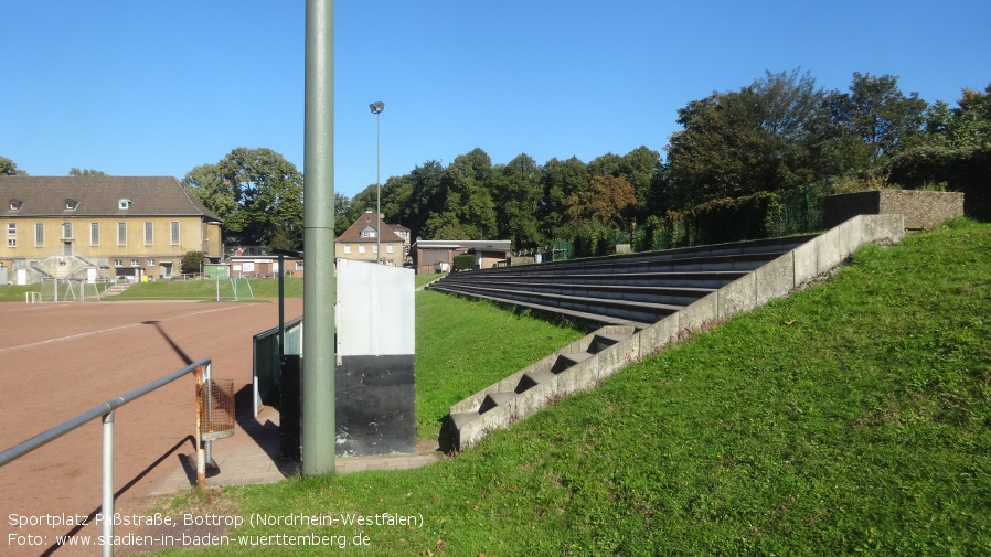 Bottrop, Sportplatz Paßstraße