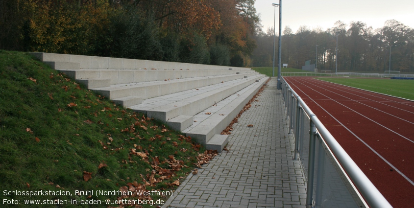 Schlossparkstadion, Brühl