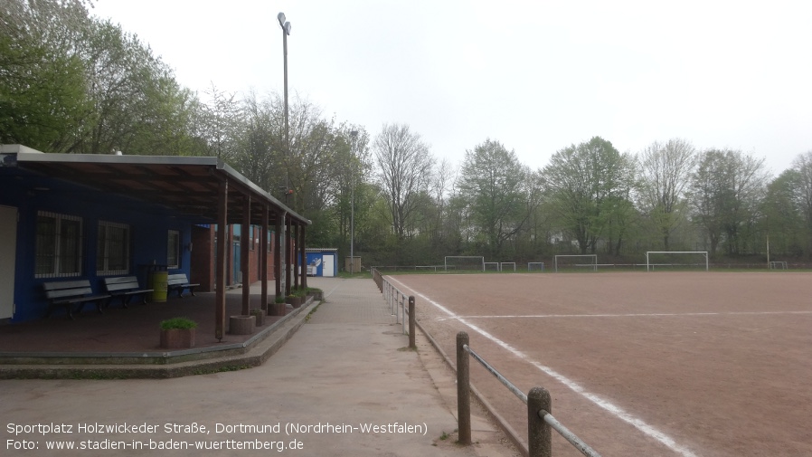 Dortmund, Sportplatz Holzwickeder Straße