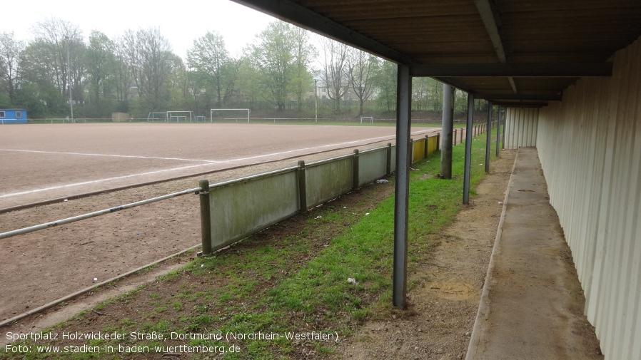 Dortmund, Sportplatz Holzwickeder Straße