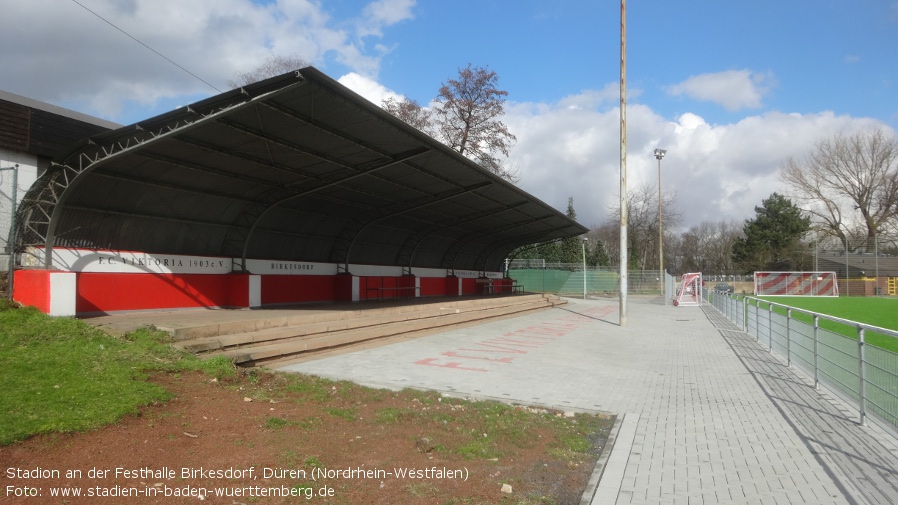 Düren, Kunstrasenplatz an der Festhalle Birkesdorf