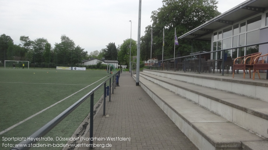 Düsseldorf, Sportplatz Heyestraße