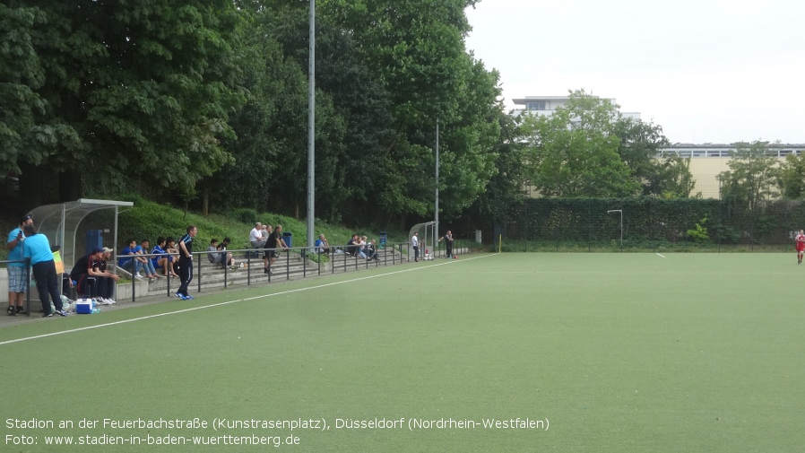 Düsseldorf, Stadion an der Feuerbachstraße (Kunstrasenplatz)