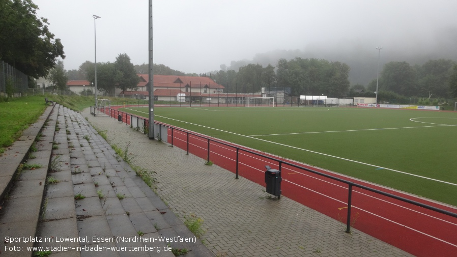 Essen, Sportplatz im Löwental